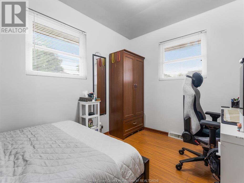 1310 DUFFERIN Image 18