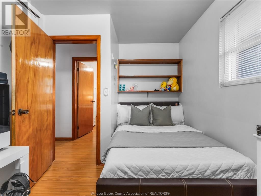 1310 DUFFERIN Image 19
