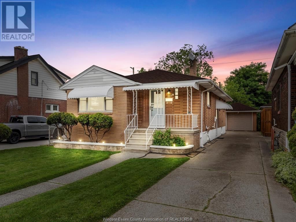 1310 DUFFERIN Image 2