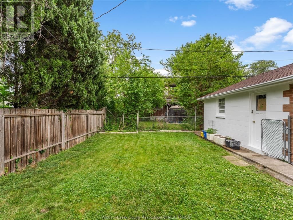 1310 DUFFERIN Image 34