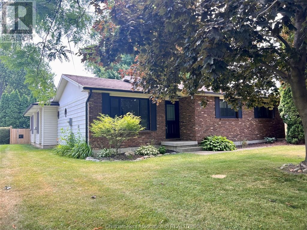 234 WELLINGTON STREET Image 1