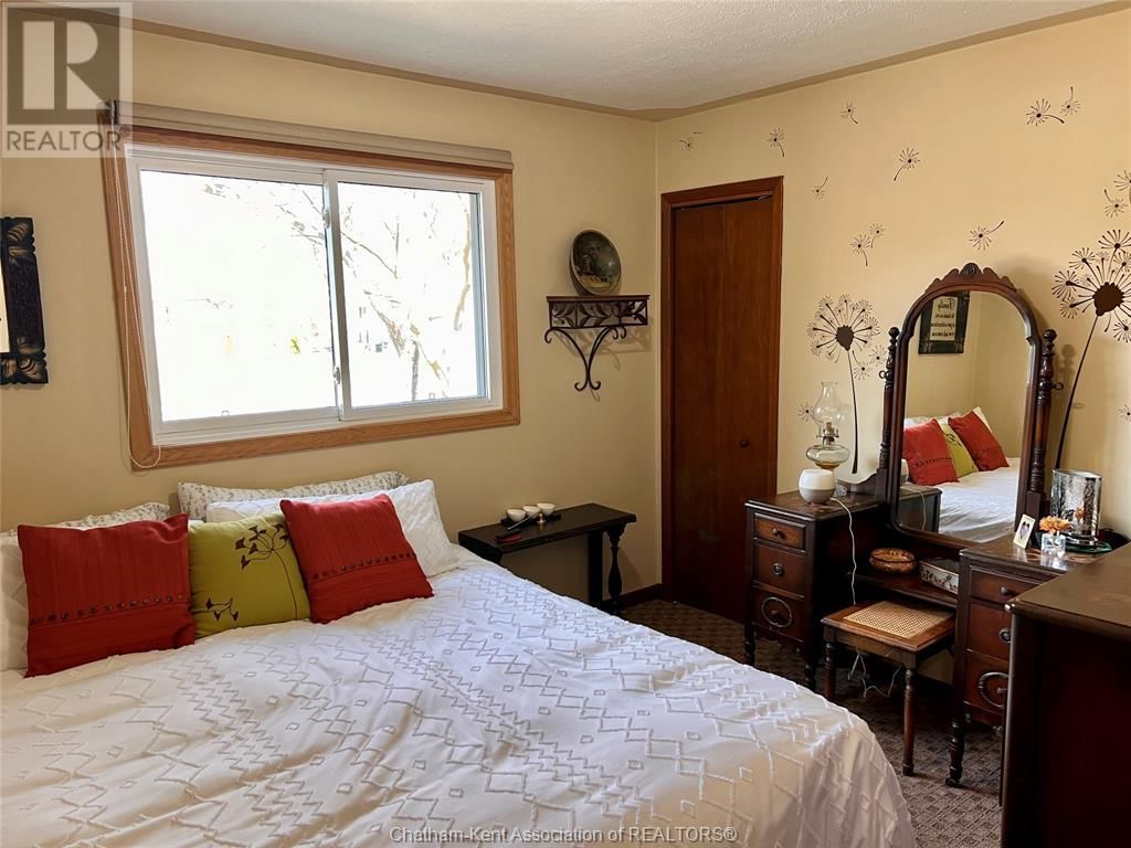 234 WELLINGTON STREET Image 15