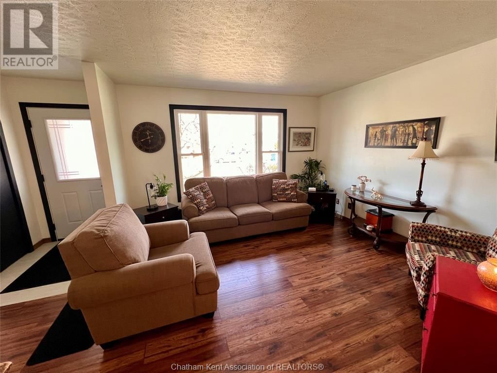 234 WELLINGTON STREET Image 5