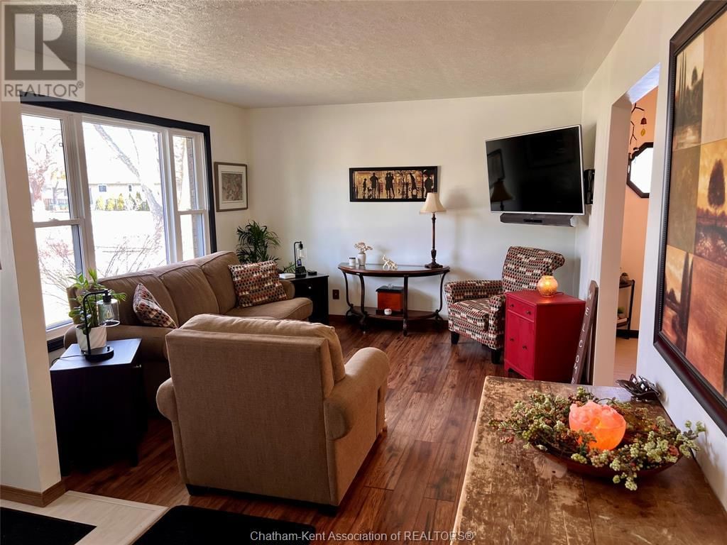 234 WELLINGTON STREET Image 6