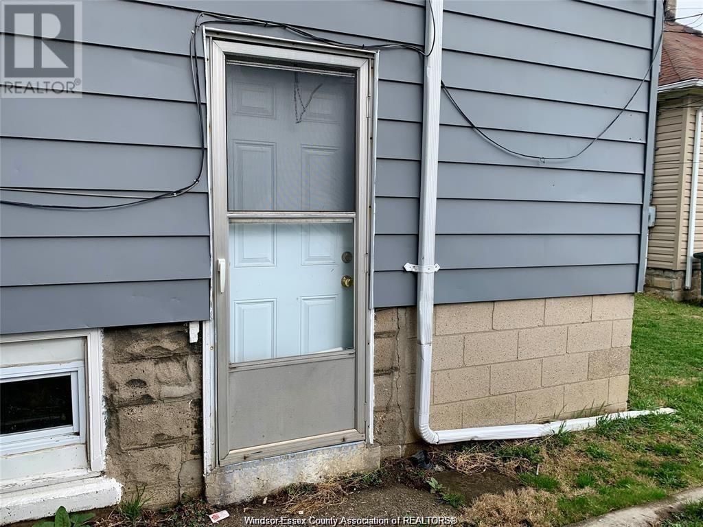 179 ERIE STREET EAST Image 21