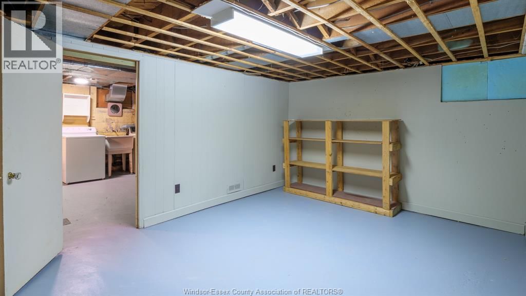 4054 ROSELAND DRIVE WEST Image 37