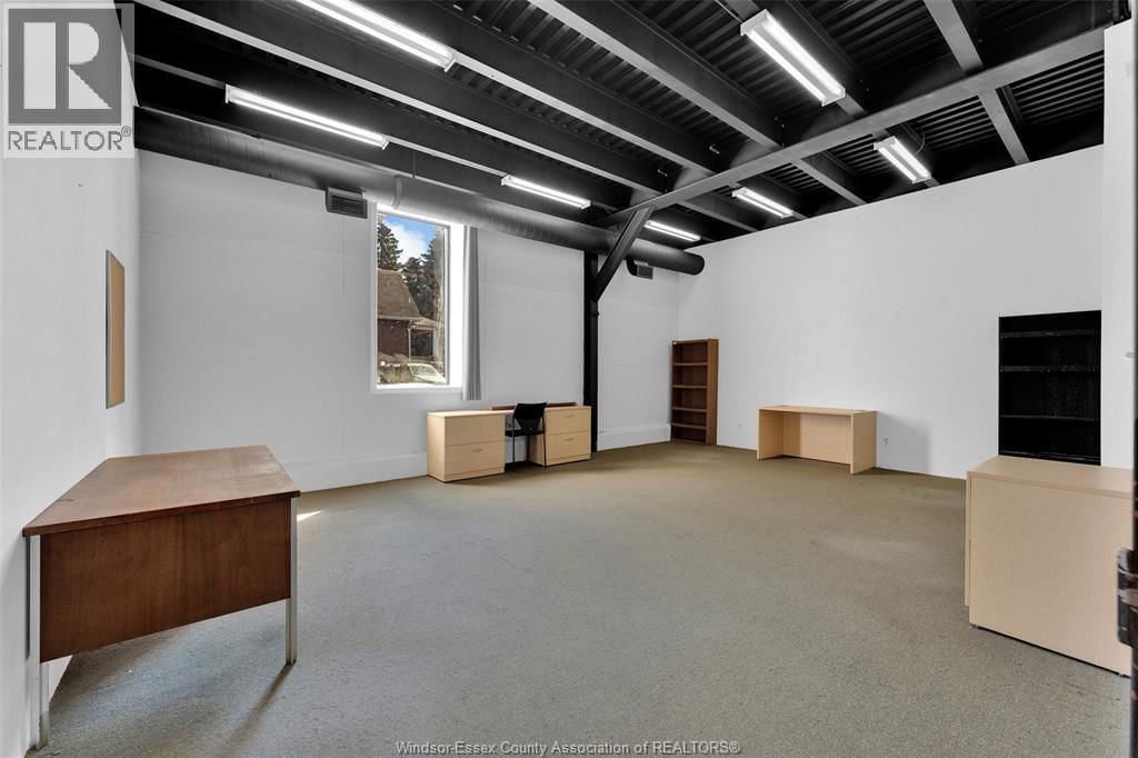 105 - 1501 HOWARD AVENUE Image 11