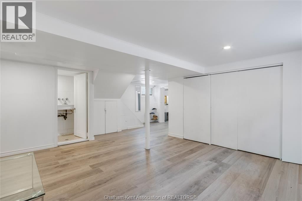 33 WILSON AVENUE Image 23