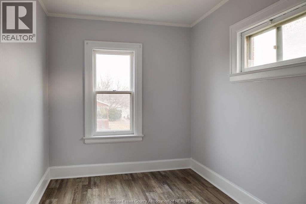 485 LOUIS AVENUE Image 12