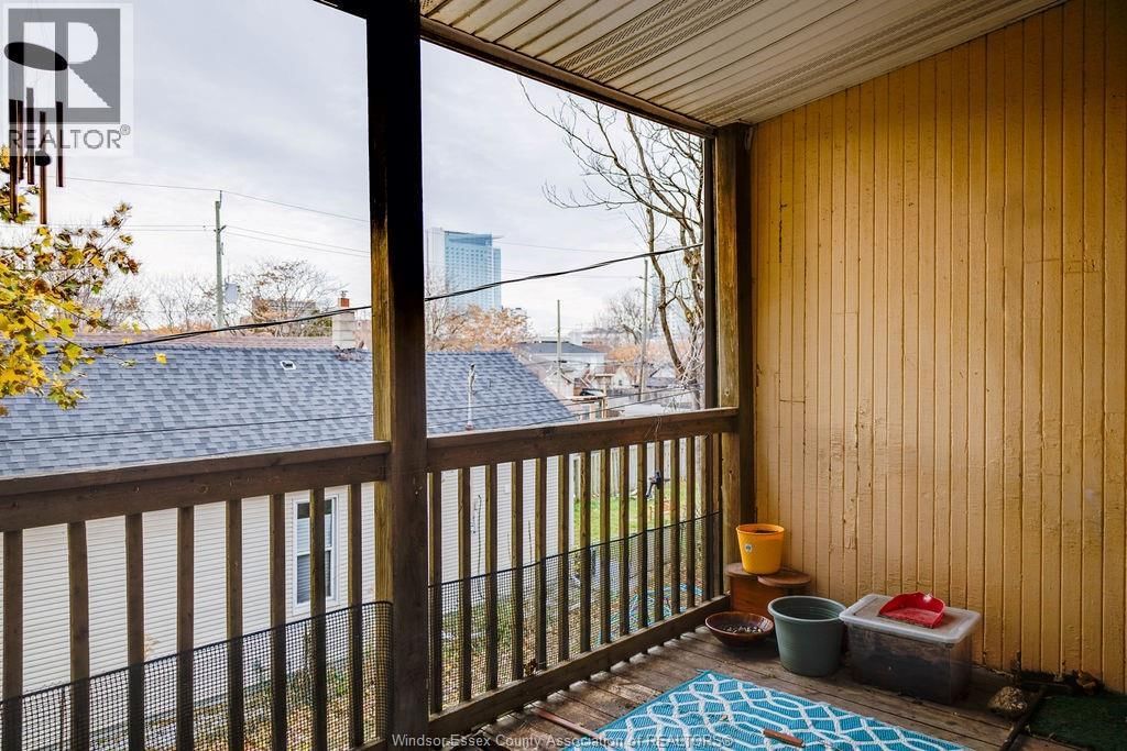 485 LOUIS AVENUE Image 17