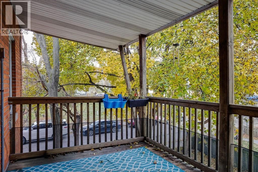 485 LOUIS AVENUE Image 18