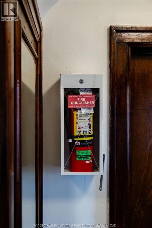 485 LOUIS AVENUE Image 19