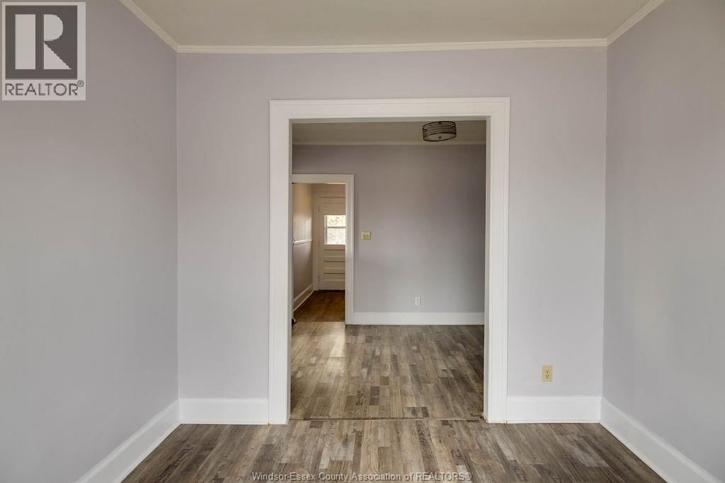 485 LOUIS AVENUE Image 4