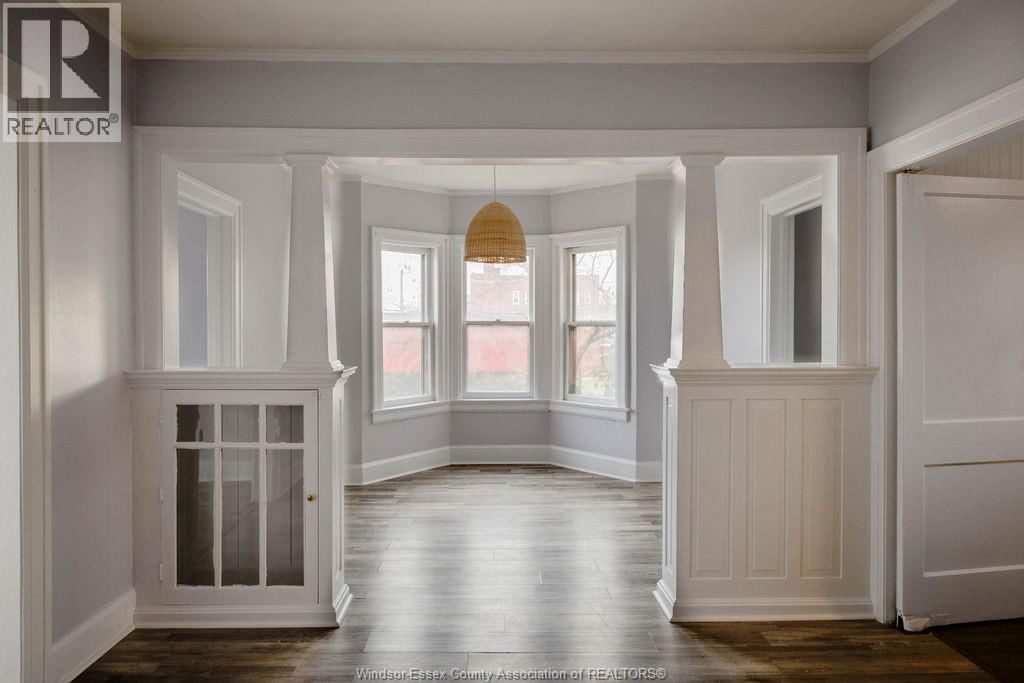 485 LOUIS AVENUE Image 8