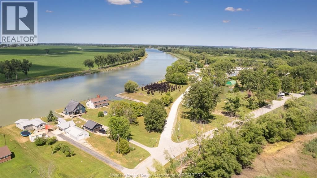 21240 DOCKSIDE ROAD Image 40