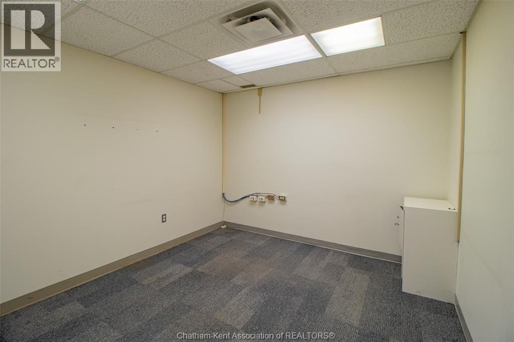 181 MAIN STREET Image 23