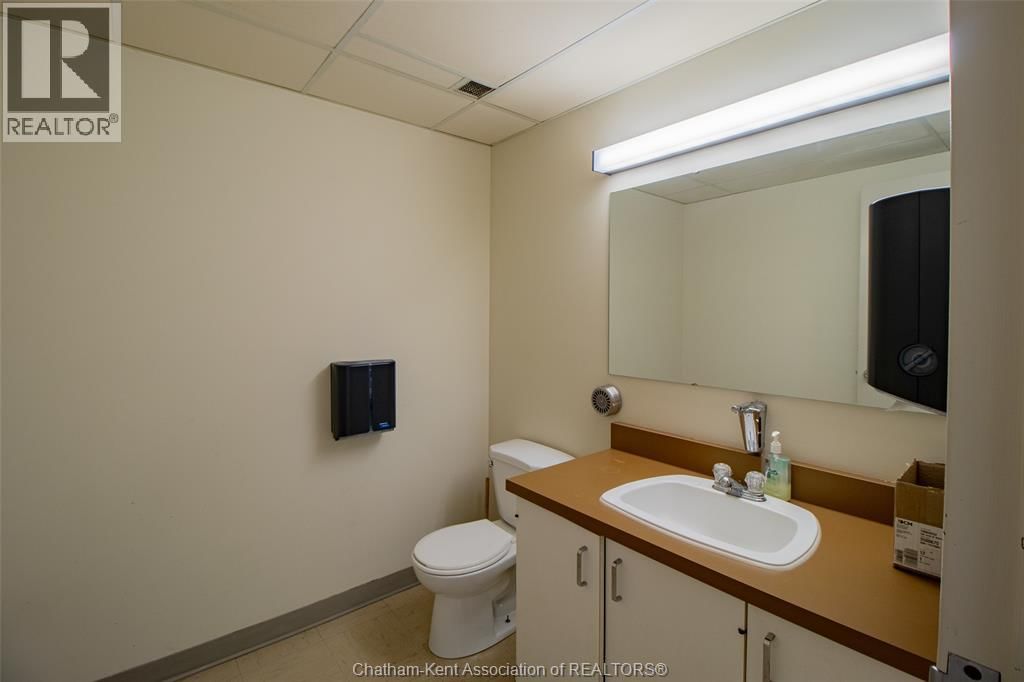 181 MAIN STREET Image 5