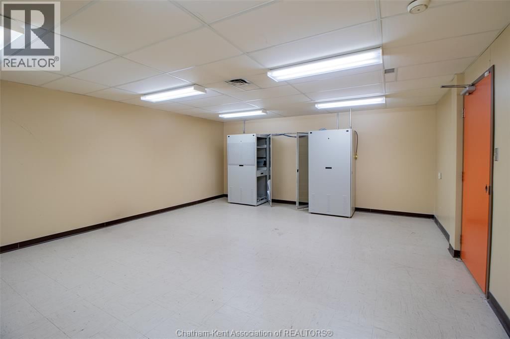 181 MAIN STREET Image 6