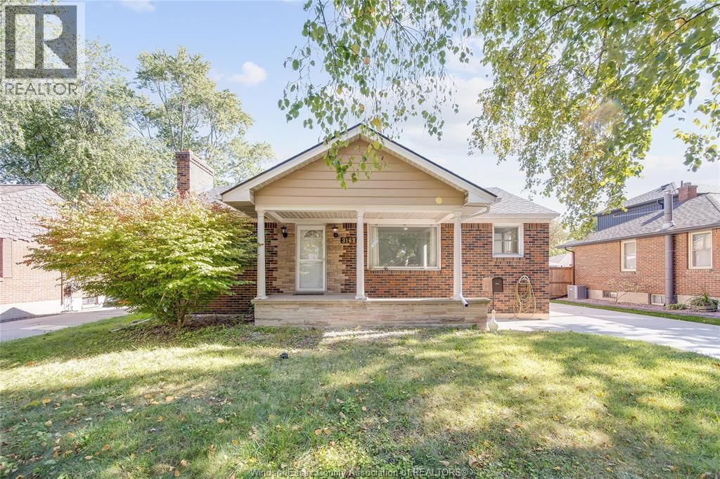 LOWER - 3162 CURRY AVENUE Image 1