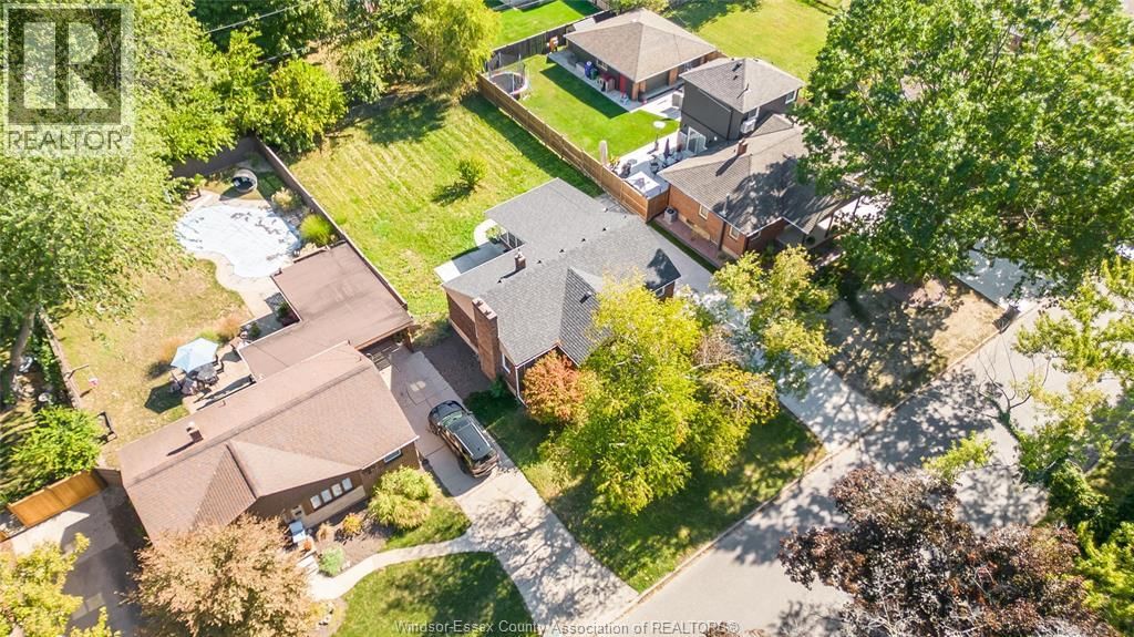 LOWER - 3162 CURRY AVENUE Image 32