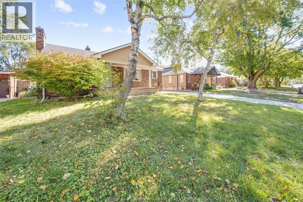 LOWER - 3162 CURRY AVENUE Image 4