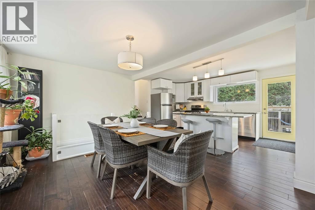 2006 OLIVE AVENUE Image 11