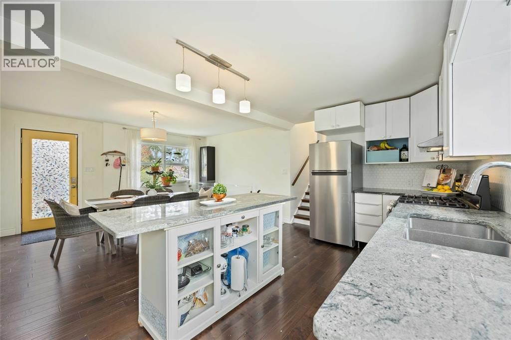 2006 OLIVE AVENUE Image 22