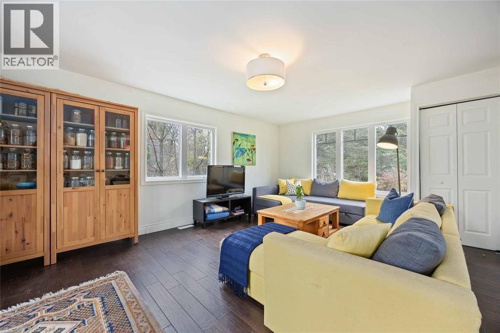 2006 OLIVE AVENUE Image 7