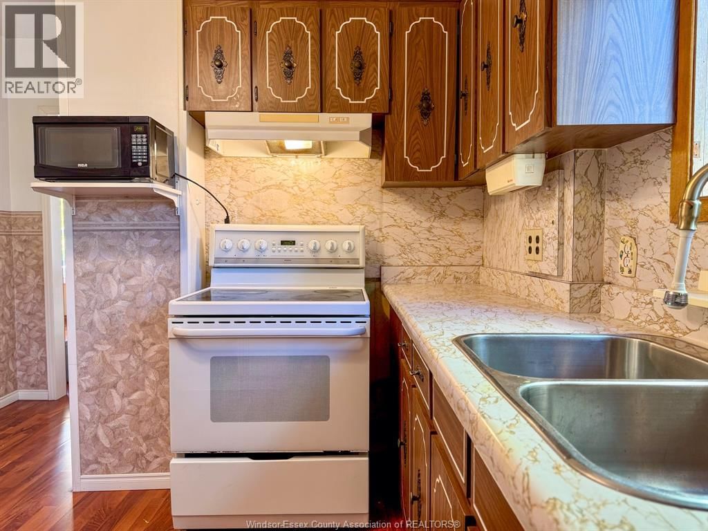 910 MOY AVENUE Image 10