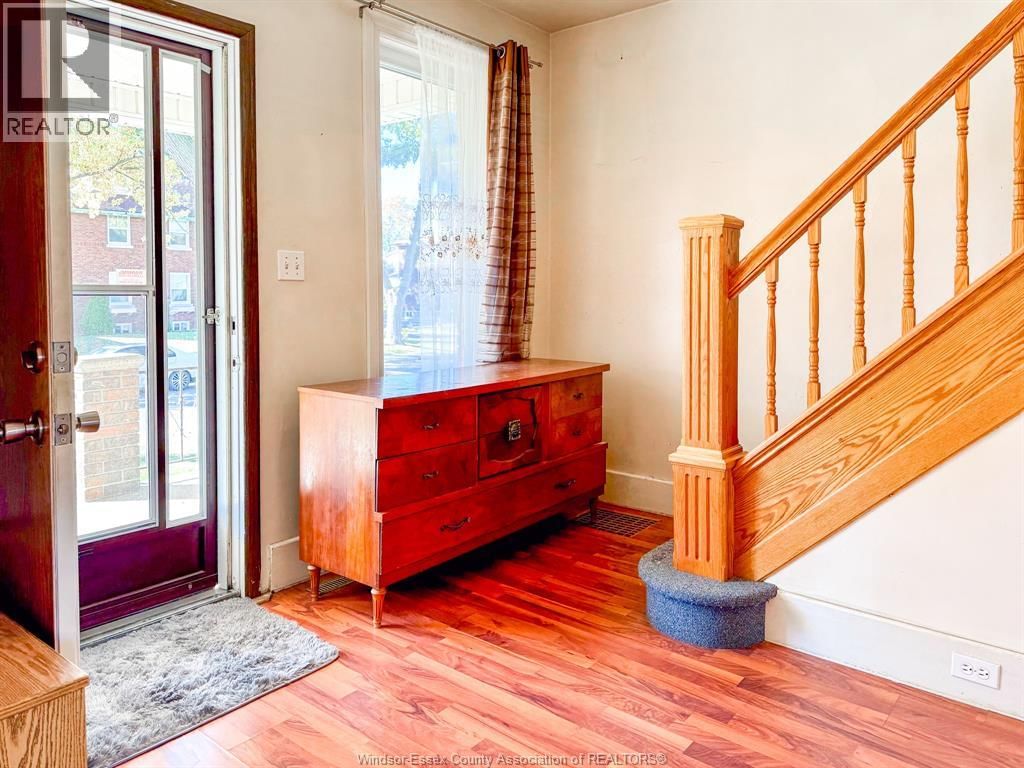 910 MOY AVENUE Image 4