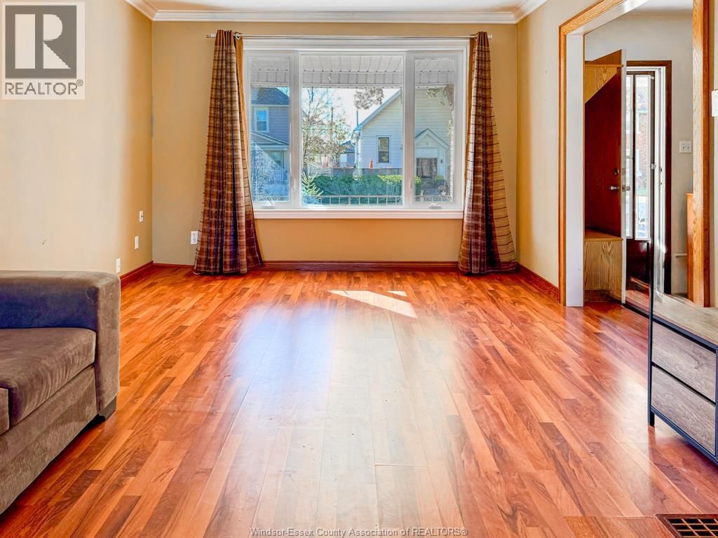 910 MOY AVENUE Image 6