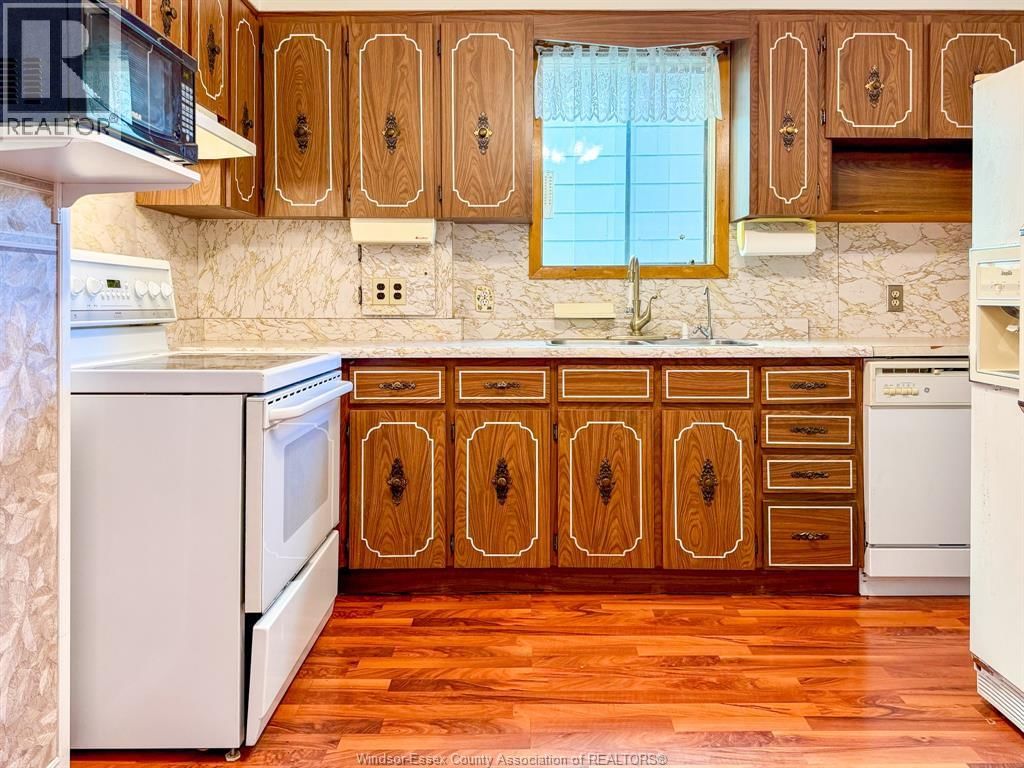 910 MOY AVENUE Image 8