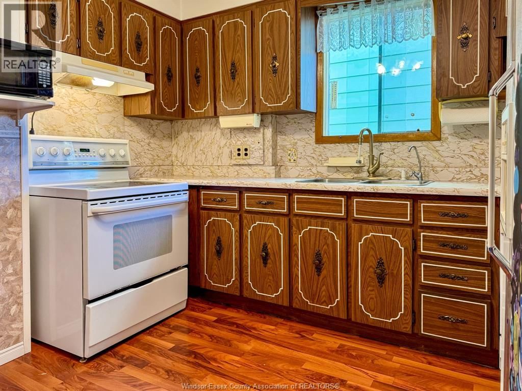 910 MOY AVENUE Image 9