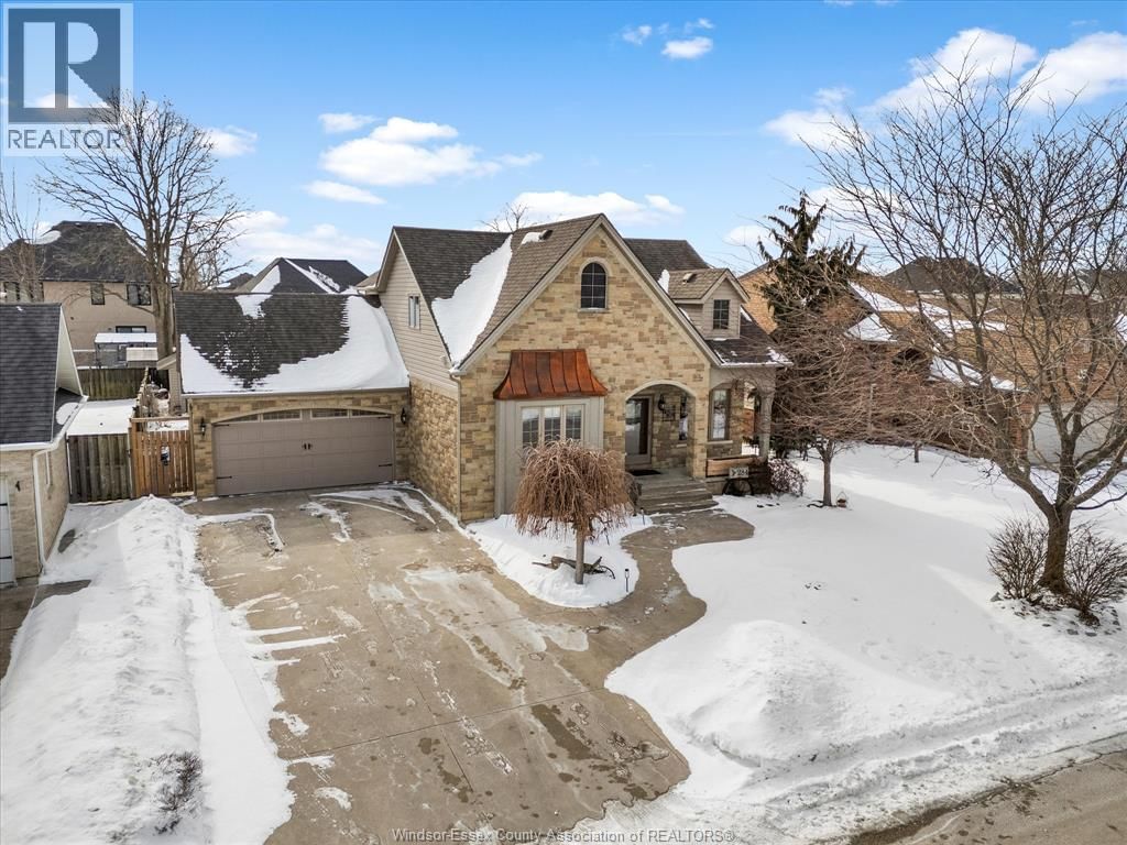 284 DONALD CRESCENT Image 1