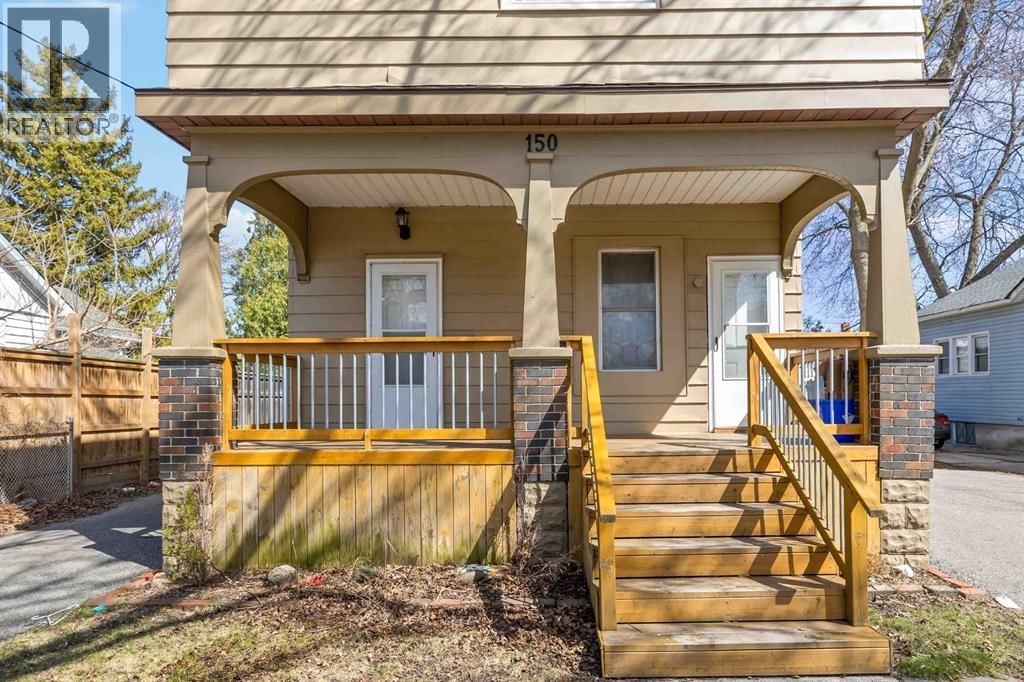 150 COLLEGE AVENUE NORTH Image 20