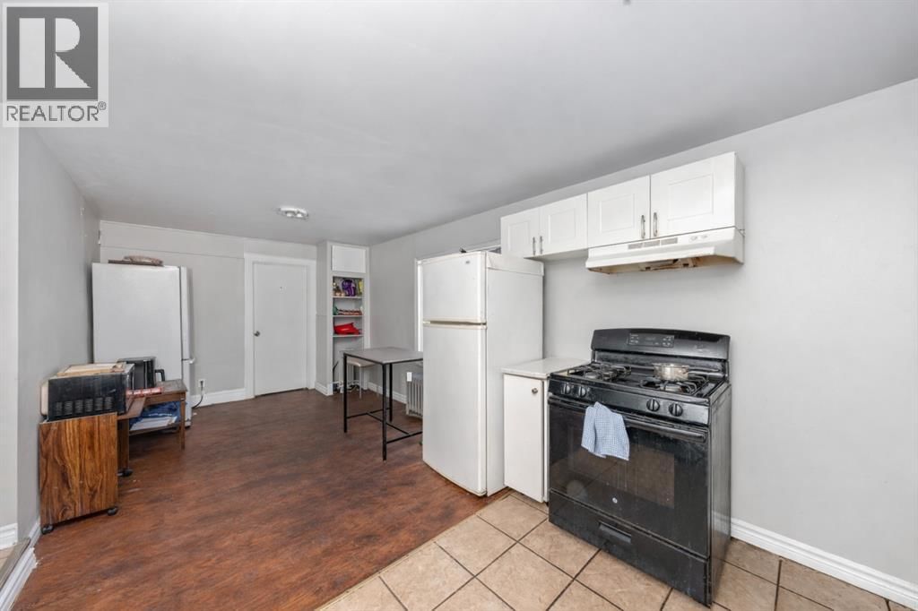 150 COLLEGE AVENUE NORTH Image 5