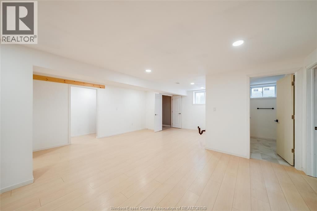 208 SUMMERSET PLACE Image 40