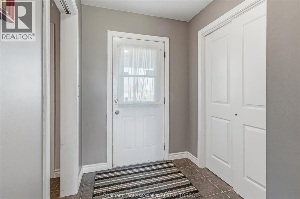 6233 EIGHTH LINE Image 25