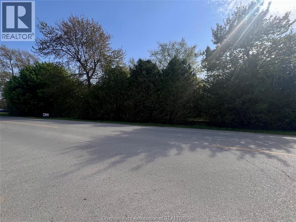 106 ERIE STREET NORTH Image 8