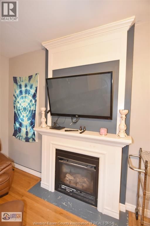 1453-55 WYANDOTTE STREET EAST Image 13