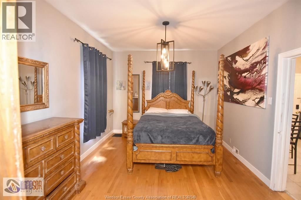 1453-55 WYANDOTTE STREET EAST Image 15