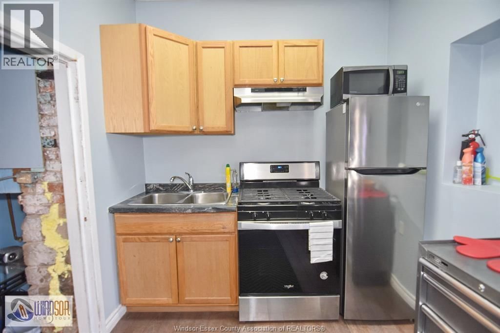 1453-55 WYANDOTTE STREET EAST Image 5