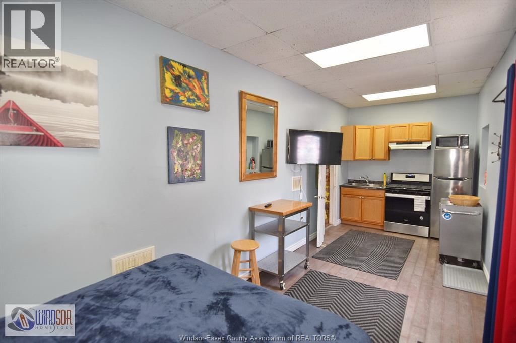 1453-55 WYANDOTTE STREET EAST Image 8