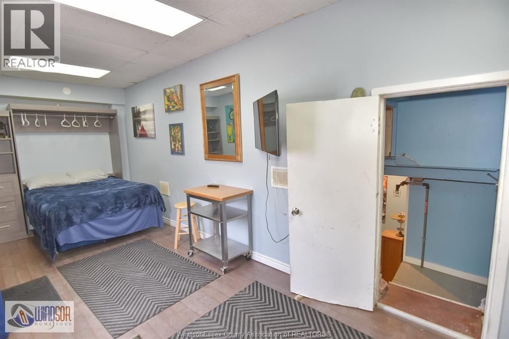 1453-55 WYANDOTTE STREET EAST Image 9