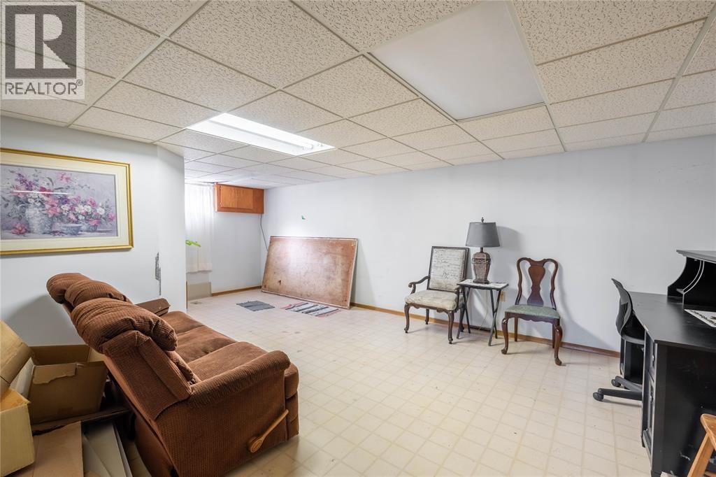 1146 O'RAE AVENUE Image 48