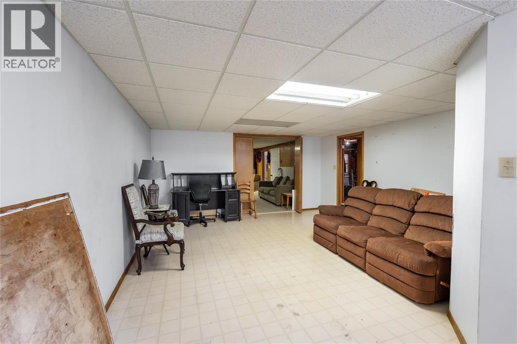 1146 O'RAE AVENUE Image 50