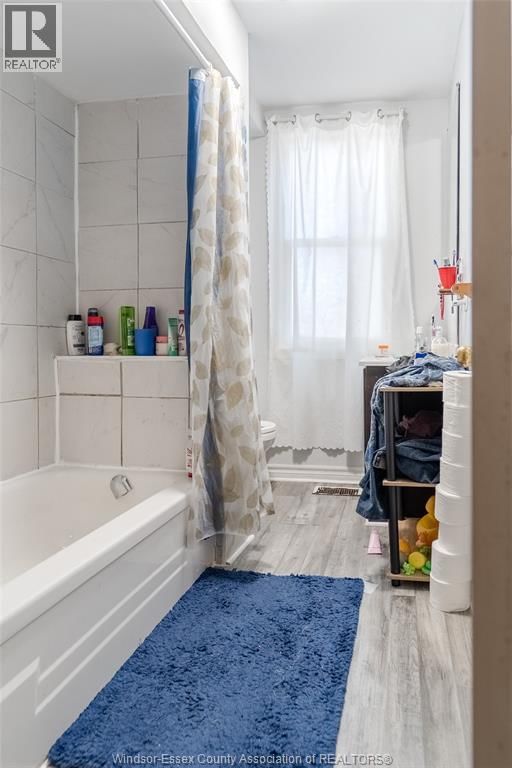 948 TECUMSEH BOULEVARD WEST Image 10