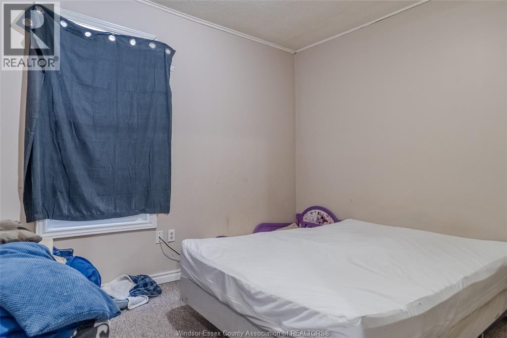 948 TECUMSEH BOULEVARD WEST Image 9