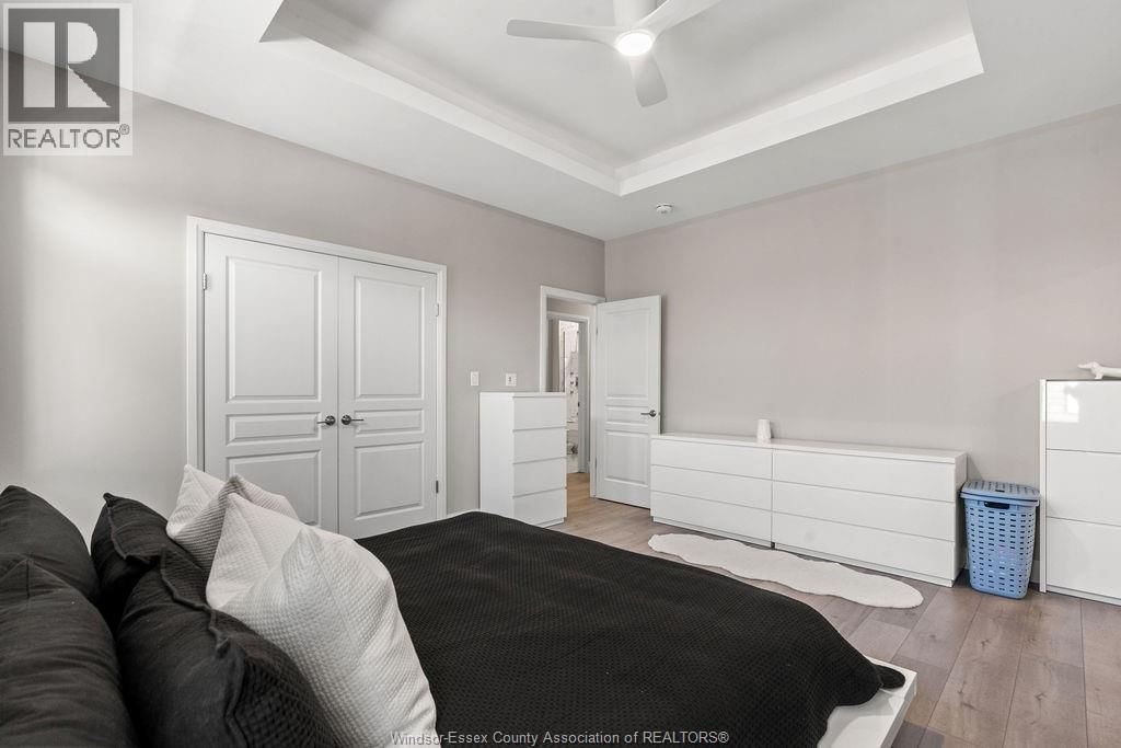 25 WOODLAND ST Image 21