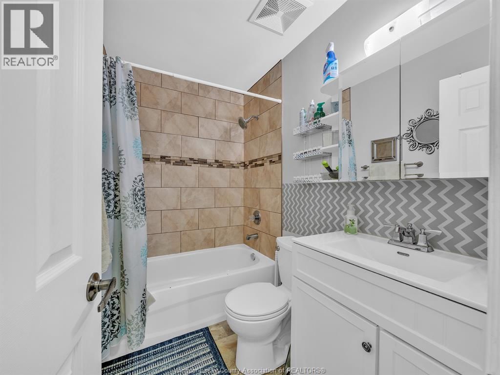 1345 BENTCLIFFE COURT Image 18